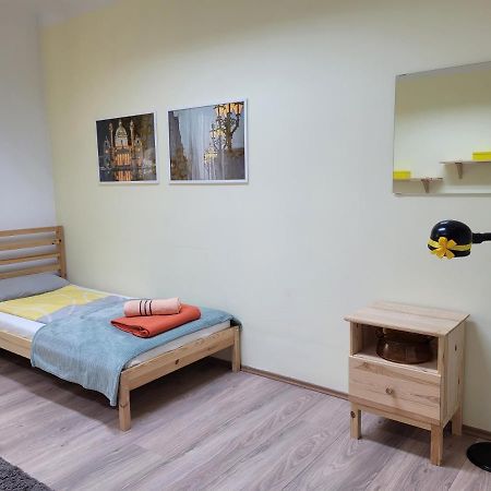 Budget Studio Near Prater Вена Экстерьер фото