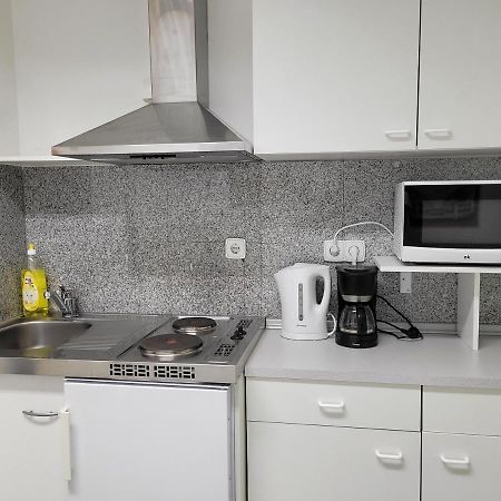 Budget Studio Near Prater Вена Экстерьер фото